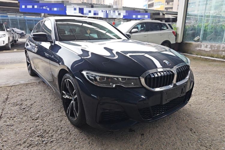 Used BMW 3 Series 2022 Updated 325i M Sport Package Front Right 45 Deg