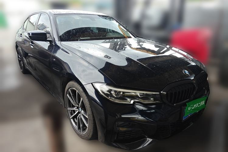 Used BMW 3 Series 2022 320Li M Sport Package Front Right 45 Deg