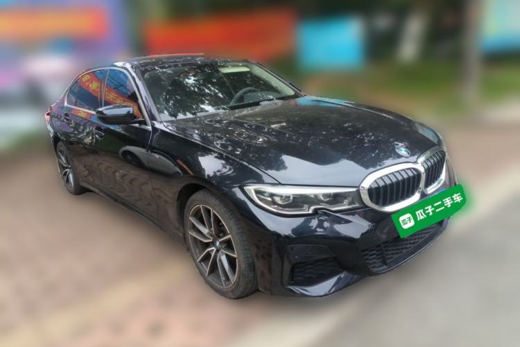 Used BMW 3 Series 2022 320Li M Sport Package Front Right 45 Deg