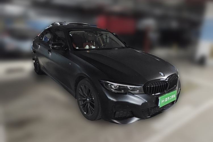 Used BMW 3 Series 2022 330i M Sport Night Edition Front Right 45 Deg