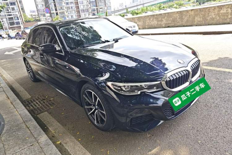 Used BMW 3 Series 2022 325Li M Sport Package Front Right 45 Deg