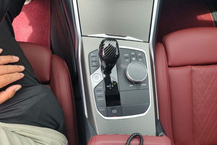 Used BMW 3 Series 2022 Revised 325i M Sport Night Edition Package Gear Lever