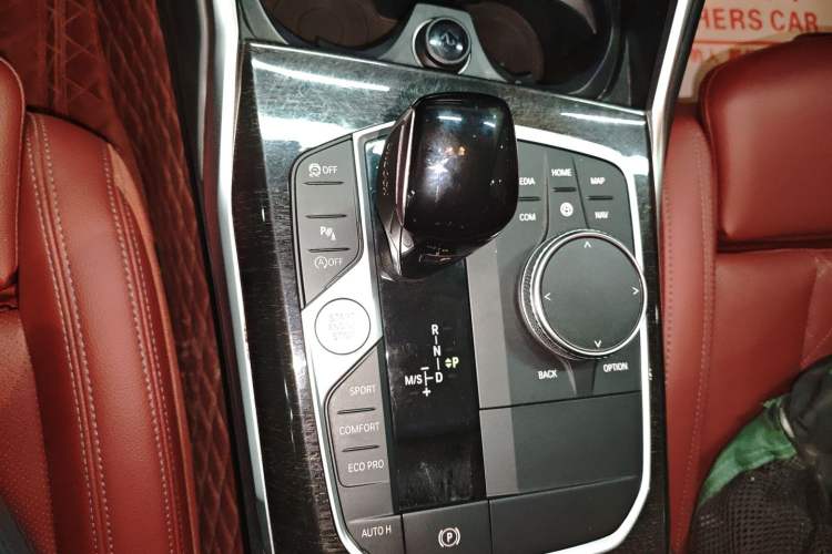 Used BMW 3 Series 2022 Updated 325Li M Sport Package Gear Lever