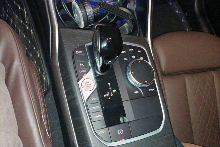 Used BMW 3 Series 2022 Updated 325i M Sport Package Gear Lever