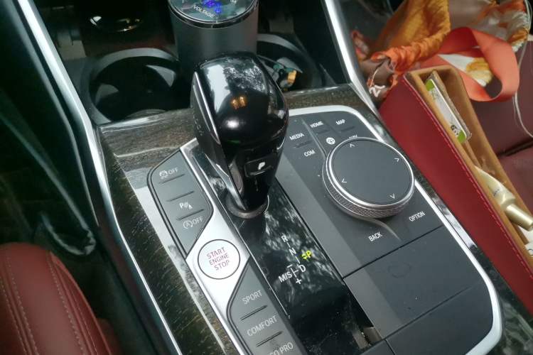 Used BMW 3 Series 2022 325Li M Sport Package Gear Lever