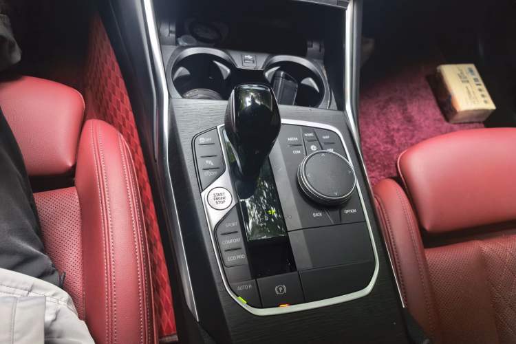 Used BMW 3 Series 2022 325i M Sport Package Gear Lever