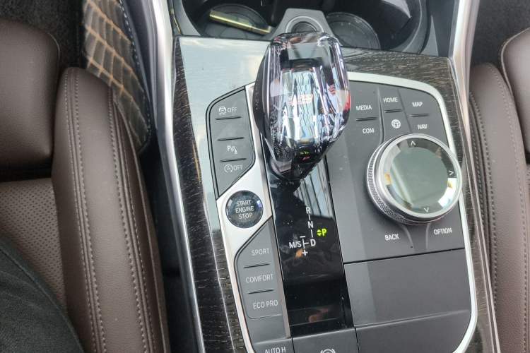 Used BMW 3 Series 2022 325Li M Sport Package Gear Lever