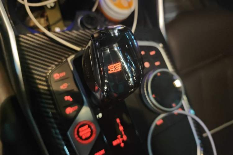 Used BMW 3 Series 2022 Restyled 325Li M Sport Night Edition Package Gear Lever