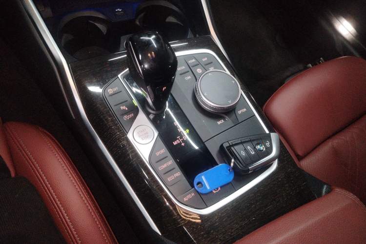 Used BMW 3 Series 2022 325Li M Sport Package Gear Lever