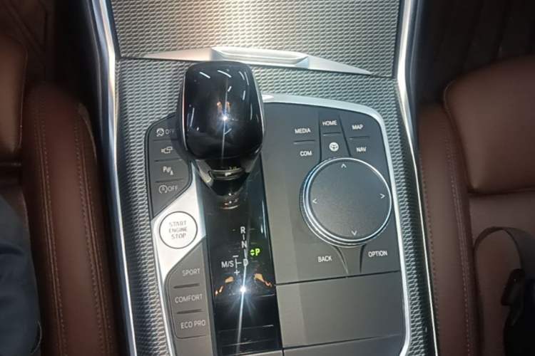 Used BMW 3 Series 2022 Revised 325i M Sport Night Edition Package Gear Lever