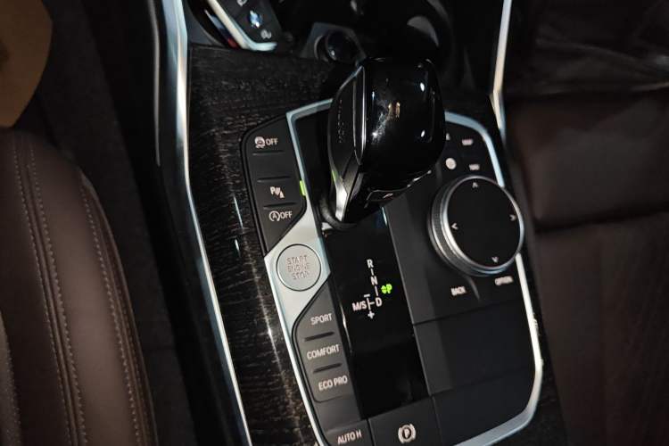 Used BMW 3 Series 2022 325Li M Sport Package Gear Lever