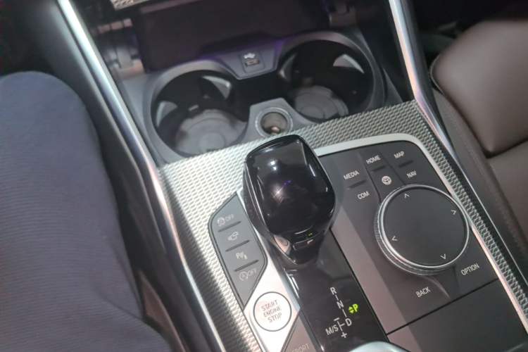 Used BMW 3 Series 2022 Revised 325i M Sport Night Edition Package Gear Lever