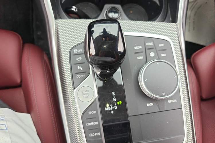 Used BMW 3 Series 2022 Revised 325i M Sport Night Edition Package Gear Lever