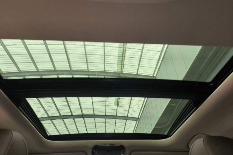 Used BMW 3 Series 2022 Restyled 325Li M Sport Night Edition Package Headliner
