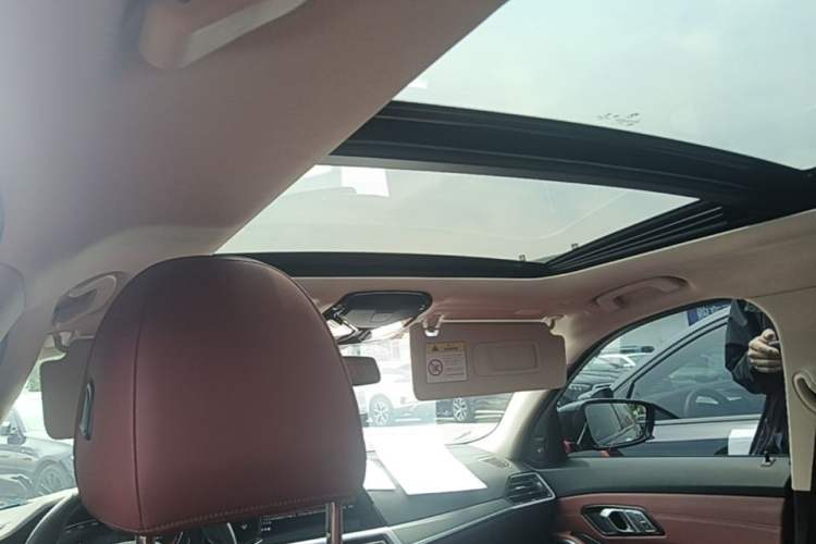 Used BMW 3 Series 2022 Restyled 325Li M Sport Night Edition Package Headliner