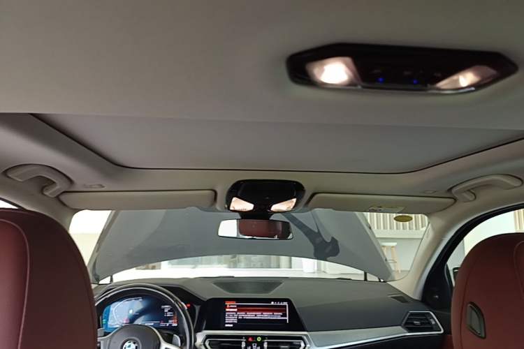 Used BMW 3 Series 2022 330i M Sport Night Edition Headliner