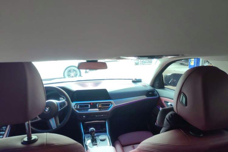 Used BMW 3 Series 2022 Revised 325i M Sport Night Edition Package Headliner