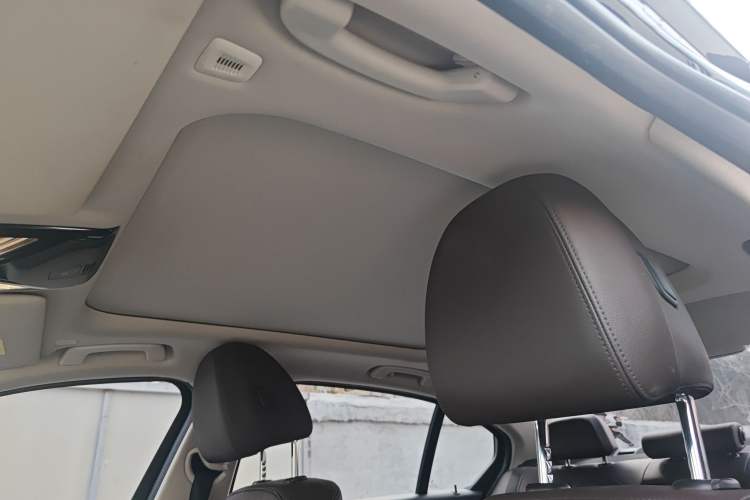 Used BMW 3 Series 2022 Restyled 325Li xDrive M Sport Package Headliner