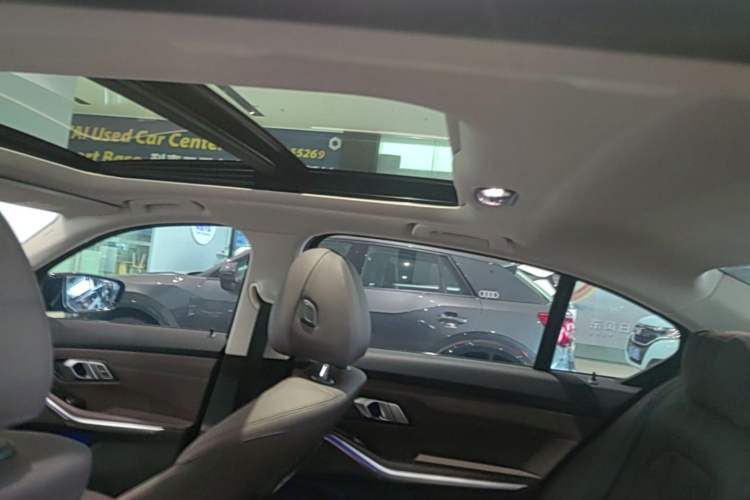 Used BMW 3 Series 2022 325Li M Sport Night Edition Package Headliner