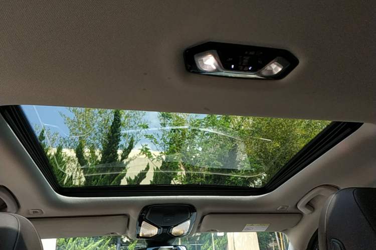 Used BMW 3 Series 2022 325i M Sport Night Edition Package Headliner