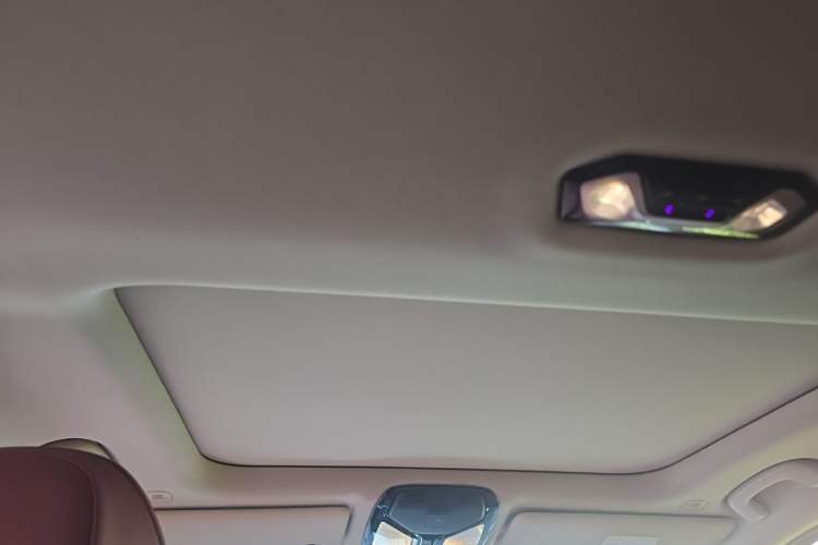 Used BMW 3 Series 2022 325i M Sport Night Edition Package Headliner