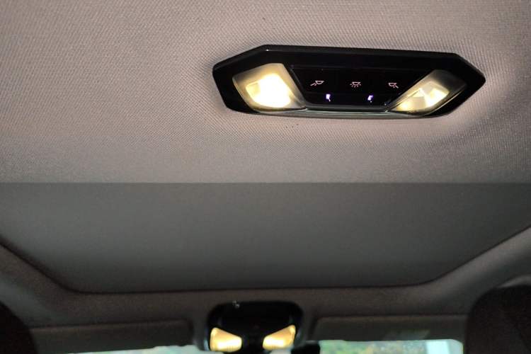 Used BMW 3 Series 2022 325i M Sport Package Headliner