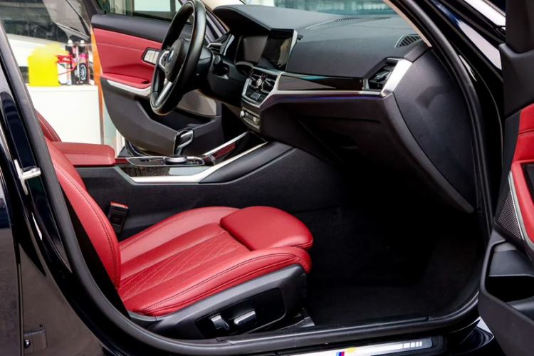 Used BMW 3 Series 2022 Updated 325Li M Sport Package Interior 1