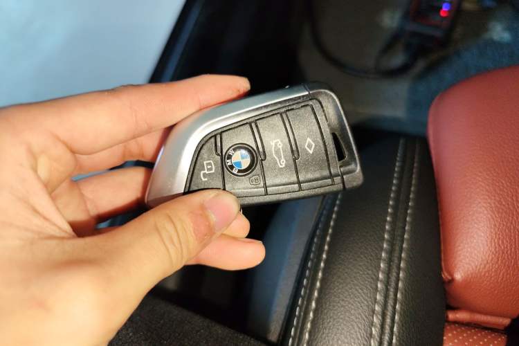 Used BMW 3 Series 2022 330i M Sport Night Edition Interior 1