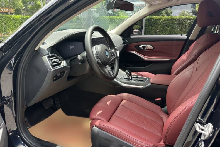 Used BMW 3 Series 2022 Updated 325i M Sport Package Interior 1