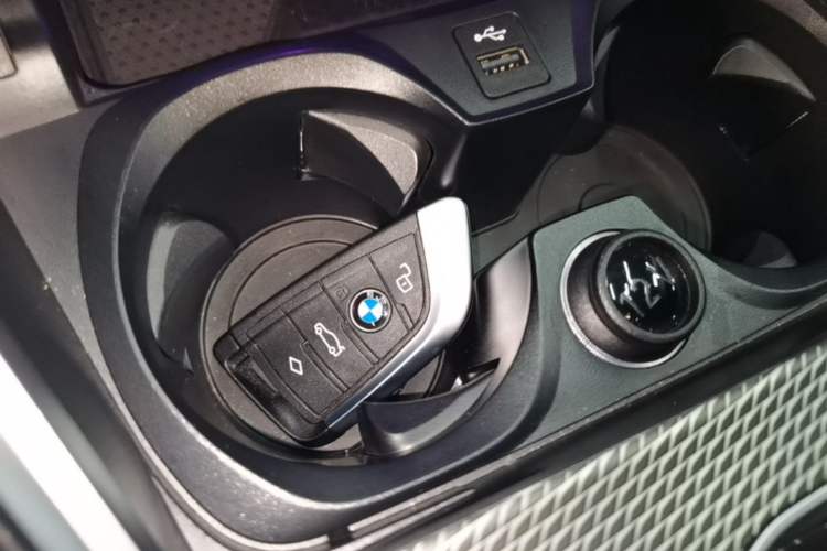 Used BMW 3 Series 2022 Revised 325i M Sport Night Edition Package Interior 1