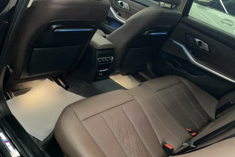Used BMW 3 Series 2022 Restyled 325Li M Sport Night Edition Package Interior 2