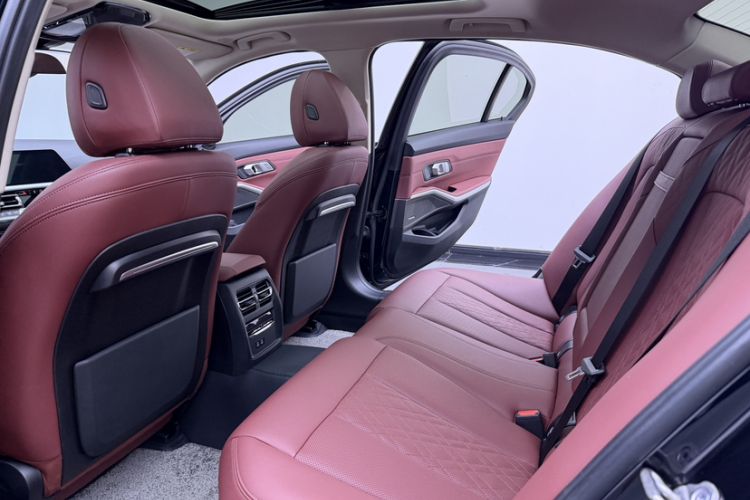 Used BMW 3 Series 2022 325Li M Sport Night Edition Package Interior 2