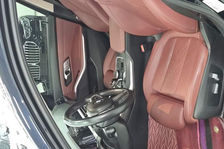 Used BMW 3 Series 2022 Updated 325Li M Sport Package Interior 2