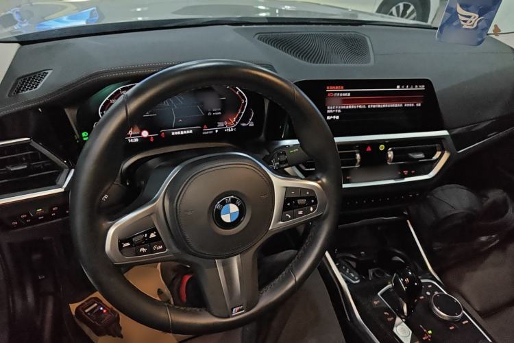 Used BMW 3 Series 2022 325Li M Sport Package Interior 2
