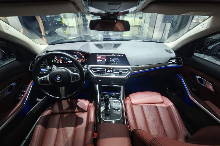Used BMW 3 Series 2022 325Li M Sport Package Interior 3