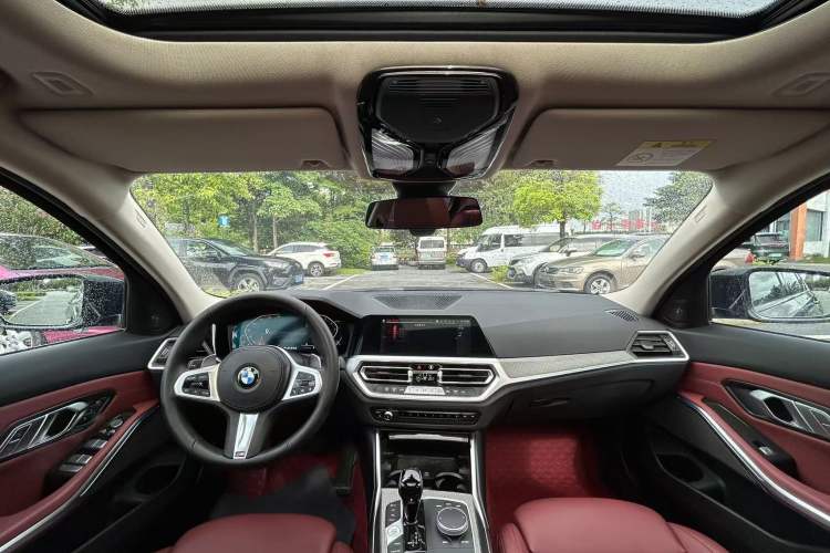 Used BMW 3 Series 2022 Revised 325i M Sport Night Edition Package Interior 3