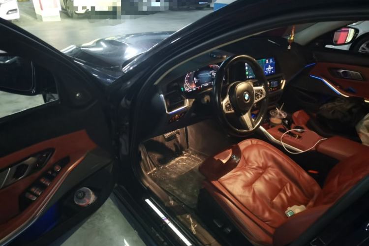 Used BMW 3 Series 2022 Revised 325i M Sport Night Edition Package Interior 3
