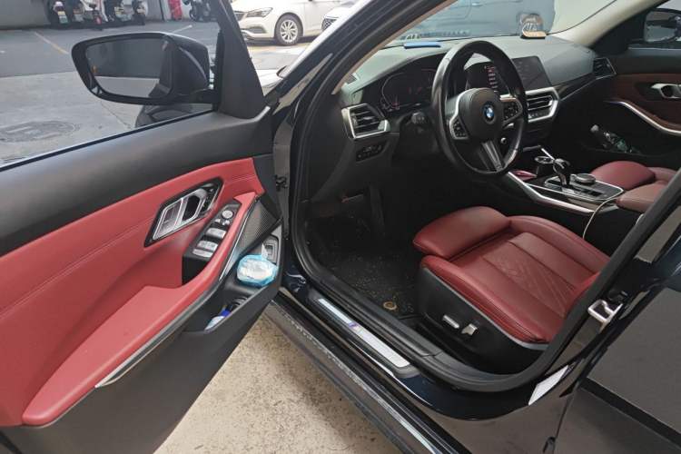 Used BMW 3 Series 2022 325Li M Sport Package Interior 3