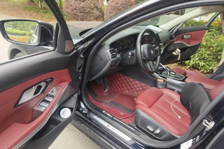 Used BMW 3 Series 2022 Restyled 320Li M Sport Package Interior 3