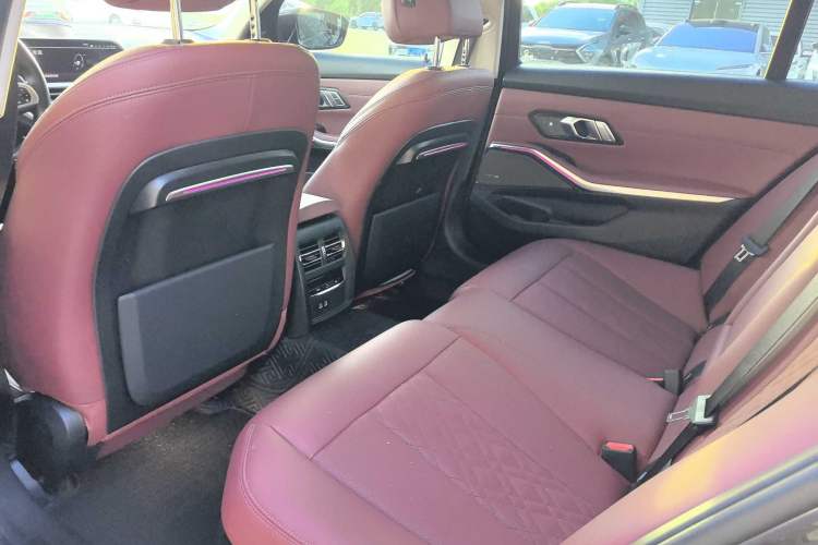 Used BMW 3 Series 2022 325Li M Sport Night Edition Package Interior 4