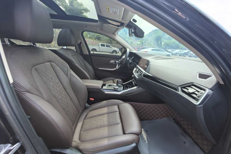 Used BMW 3 Series 2022 320Li M Sport Package Interior 4