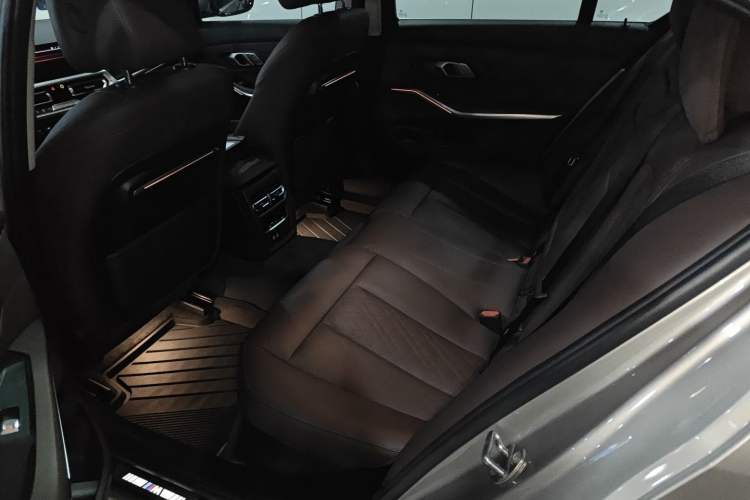 Used BMW 3 Series 2022 325Li M Sport Package Interior 4