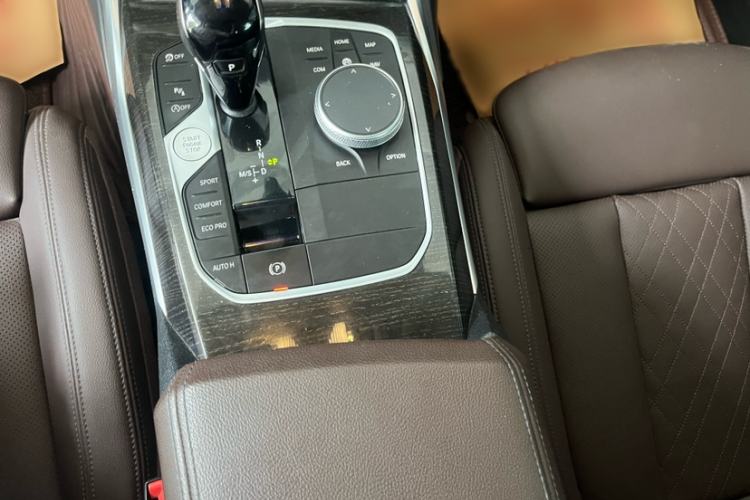 Used BMW 3 Series 2022 325Li M Sport Package Interior 4