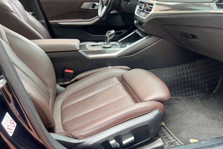 Used BMW 3 Series 2022 325Li M Sport Package Interior 5