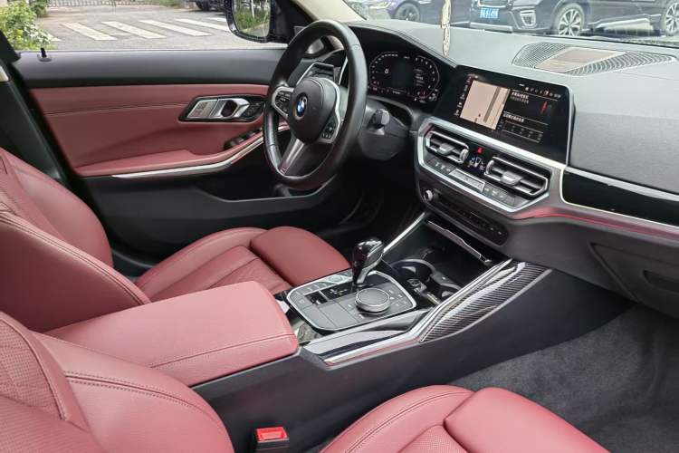 Used BMW 3 Series 2022 Restyled 320Li M Sport Package Interior 5