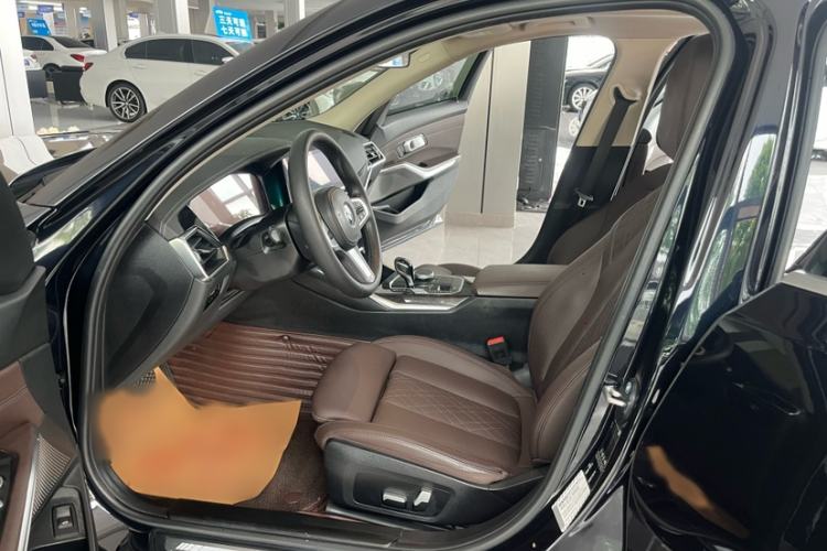 Used BMW 3 Series 2022 325Li M Sport Package Interior 5