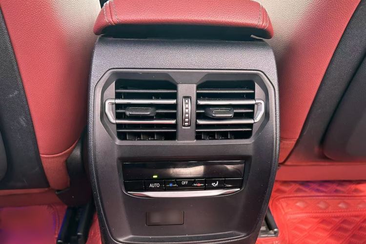 Used BMW 3 Series 2022 Revised 325i M Sport Night Edition Package Interior 6