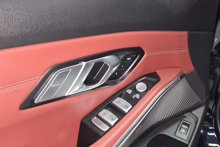 Used BMW 3 Series 2022 Updated 325Li M Sport Package Interior 7