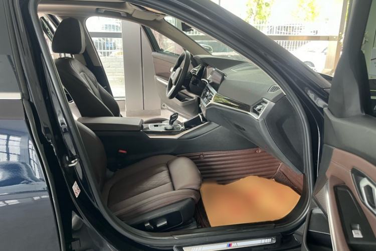 Used BMW 3 Series 2022 325Li M Sport Package Interior 7