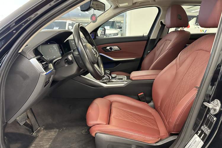 Used BMW 3 Series 2022 325Li M Sport Package Interior 9
